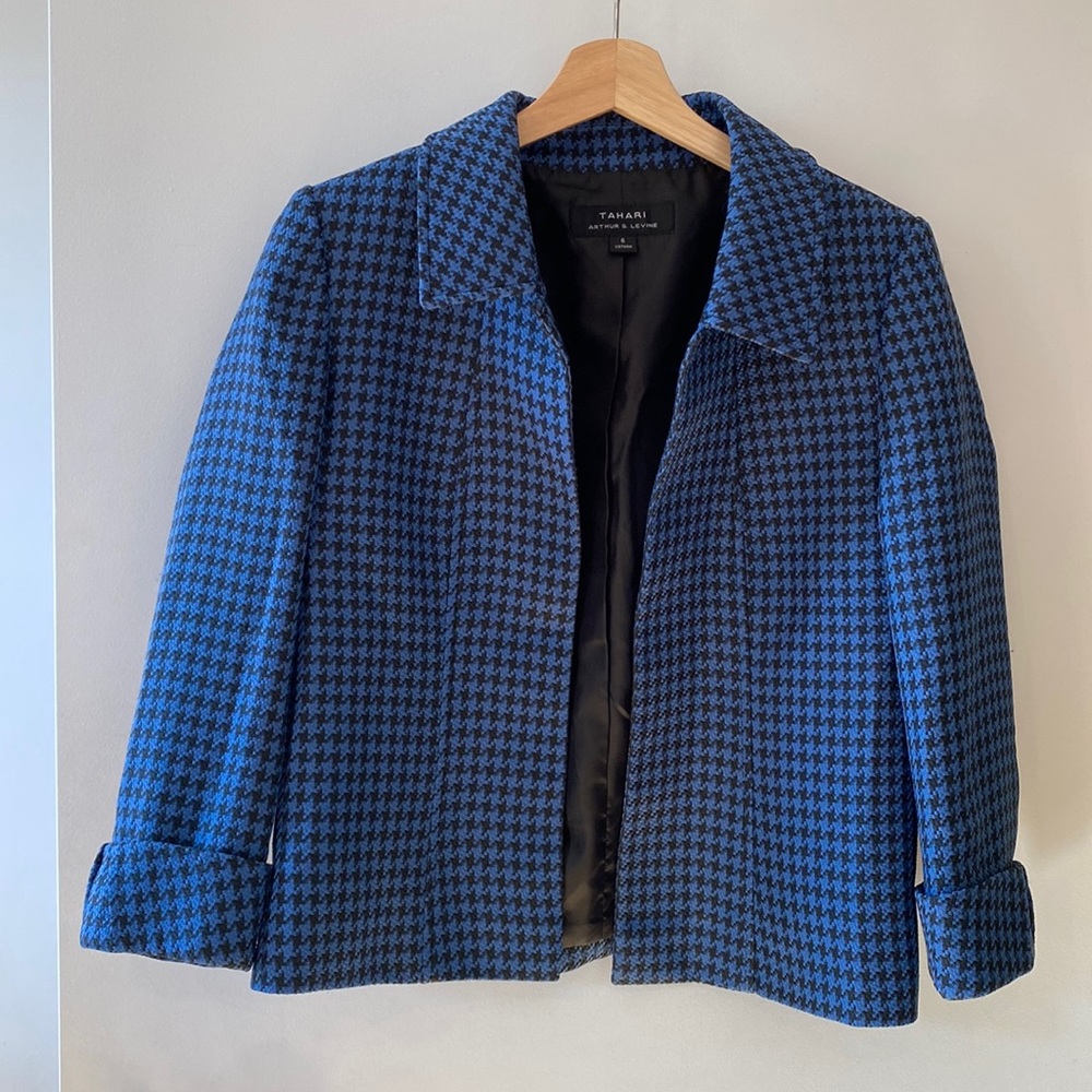 Tajari blue/black houndstooth blazer